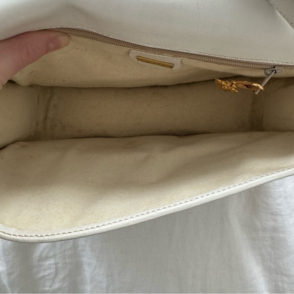 GUCCI • vintage 1970’s White Monogram Crossbody - Picture 13 of 17